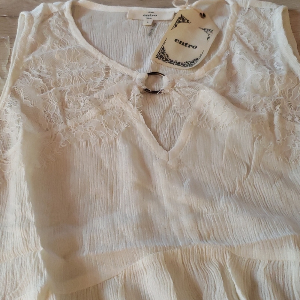 New boutique lace yoke tank top - Picture 9 of 12